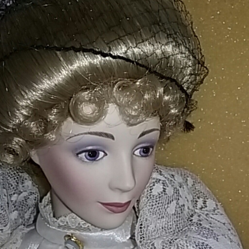 Mother and daughter dolls
